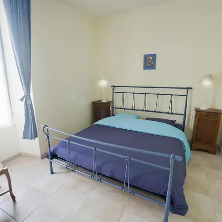 La Bastide Du Roy Guest house